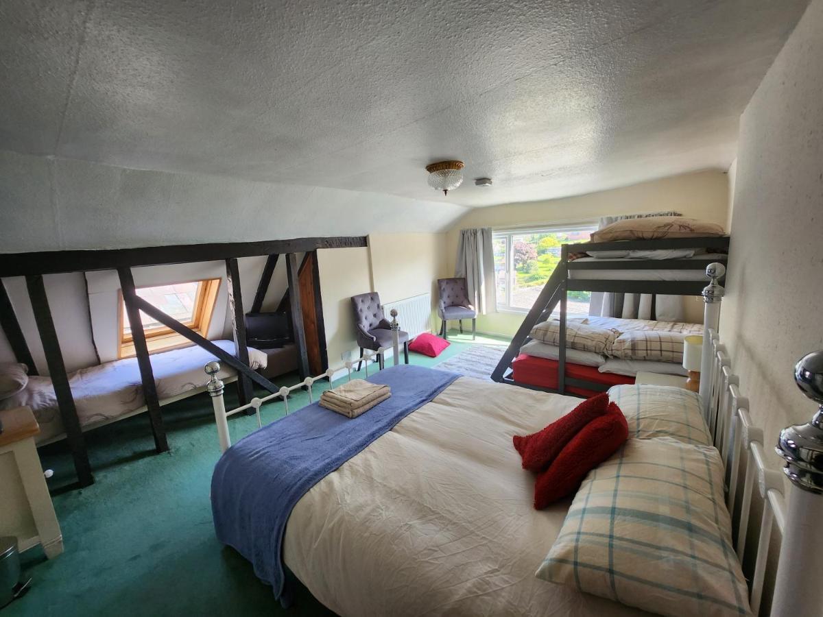 Watsons Ale House Bed & Breakfast Knighton  Eksteriør bilde