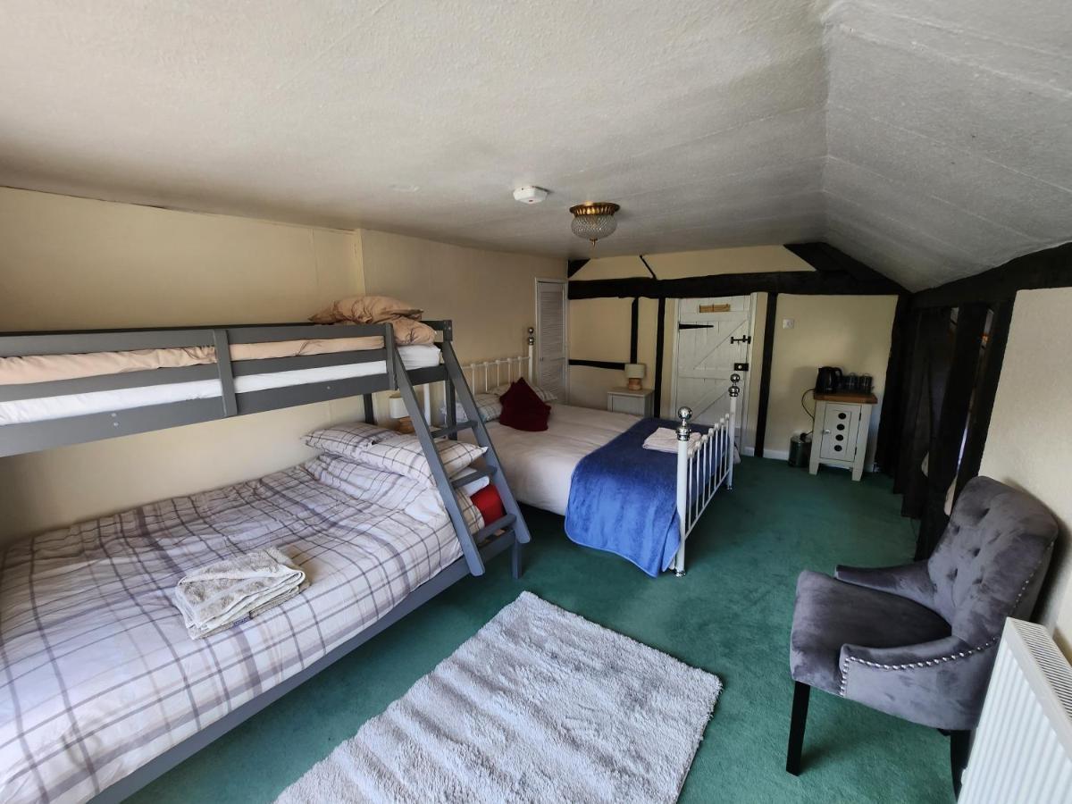 Watsons Ale House Bed & Breakfast Knighton  Eksteriør bilde
