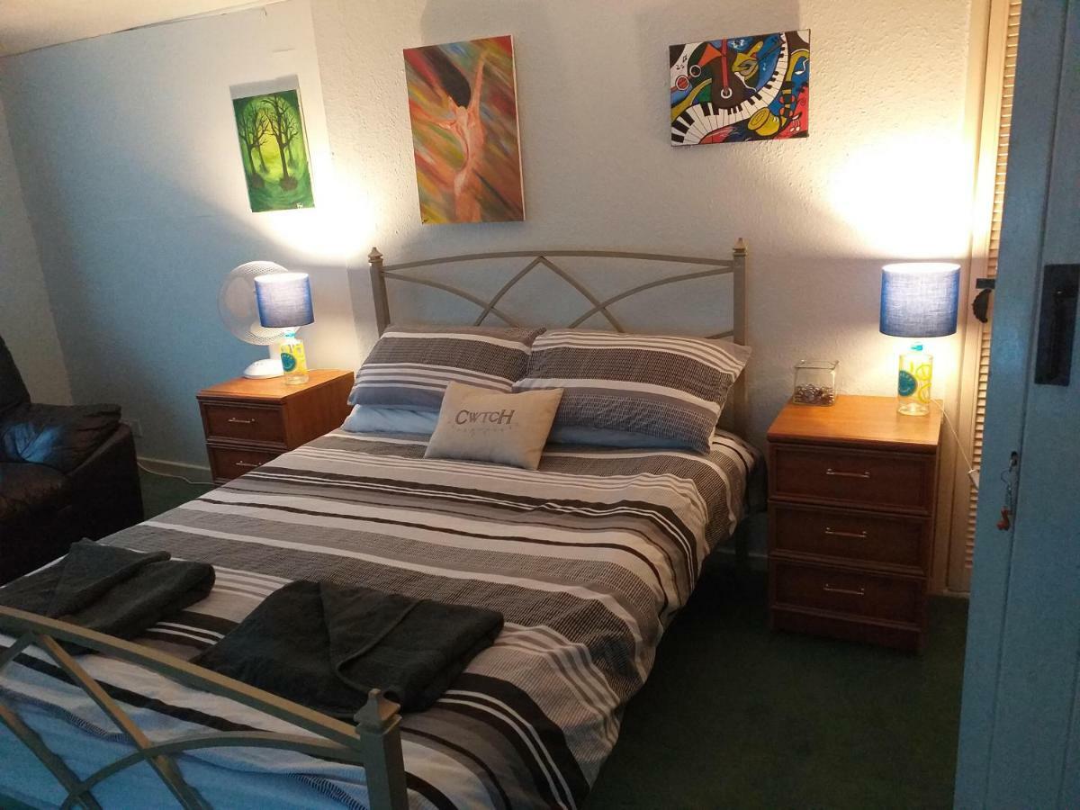 Watsons Ale House Bed & Breakfast Knighton  Eksteriør bilde
